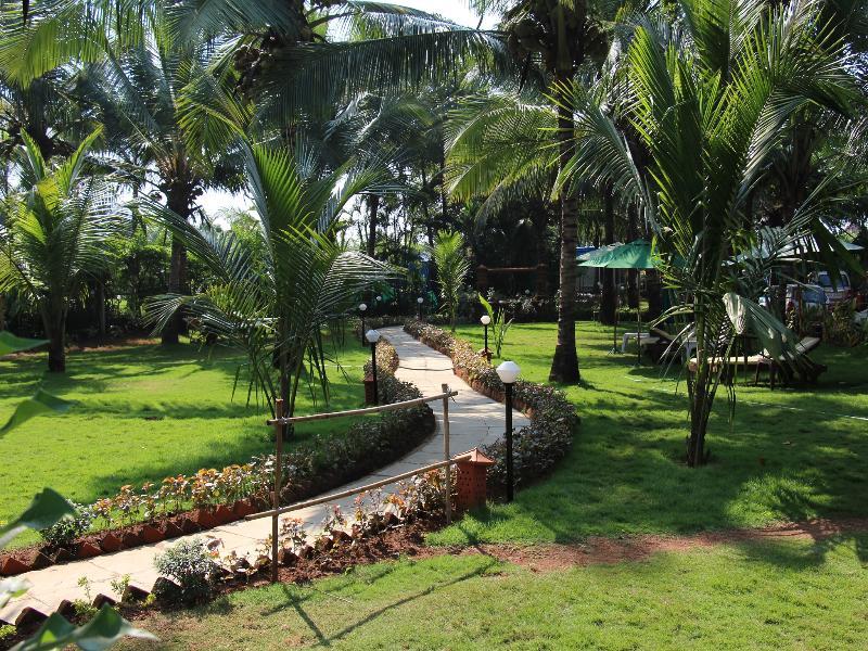 Santana Beach Resort Candolim Exterior photo