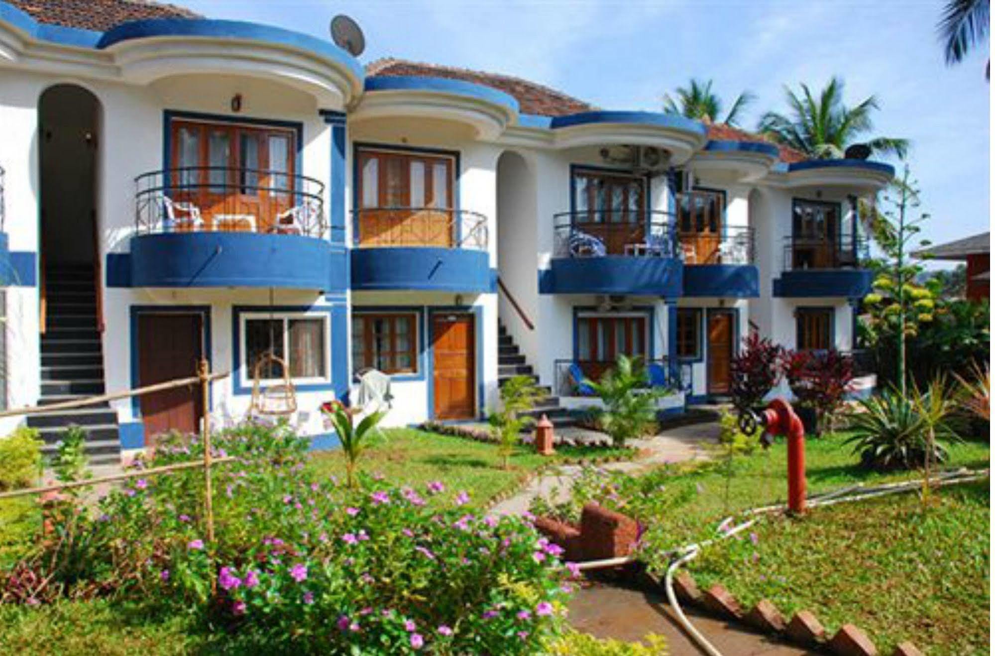 Santana Beach Resort Candolim Exterior photo